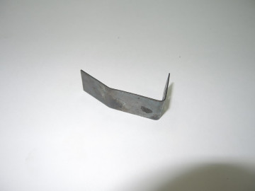 Крепление микро выключателя для дмитровских автоподъемников П-97МК Лидер, П1-01МН Антей